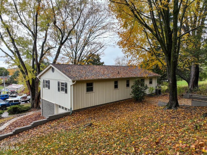 Photo #41: 425 Seminole Road