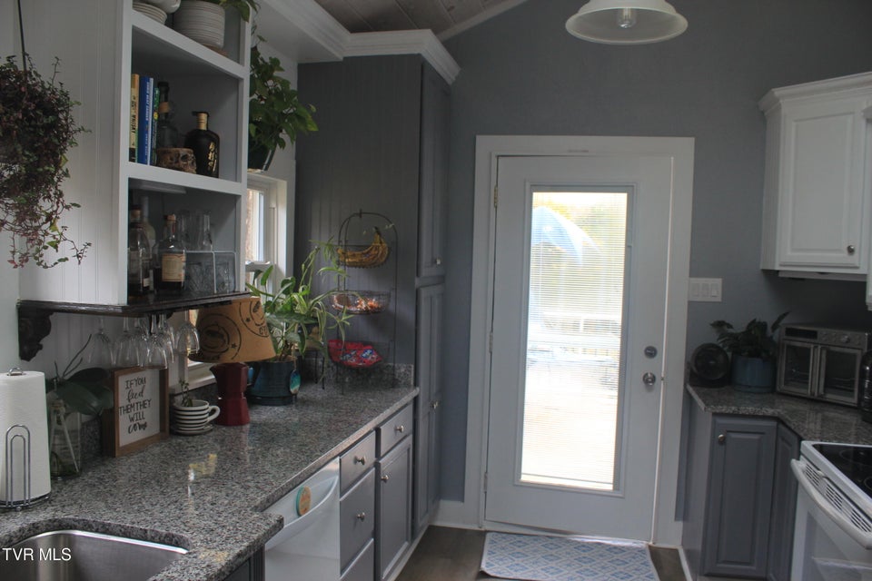 Photo #7: 215 Stafford Street