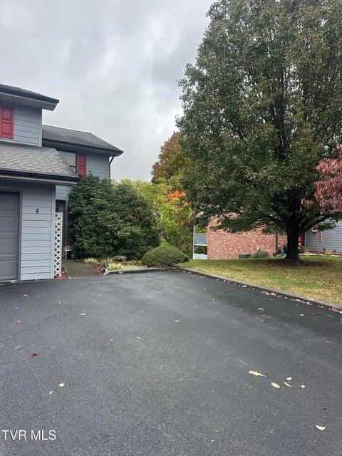 Photo #3: 4 Windridge Court