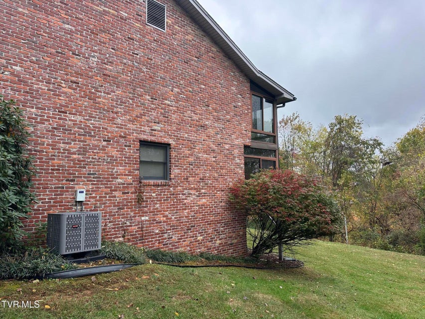 Photo #22: 4 Windridge Court