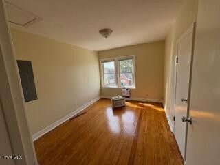 Photo #4: 921 Edgemont Avenue