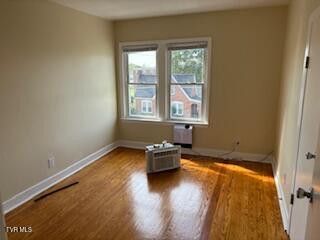 Photo #13: 921 Edgemont Avenue