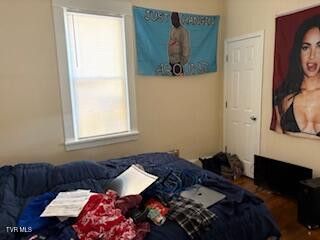 Photo #21: 921 Edgemont Avenue