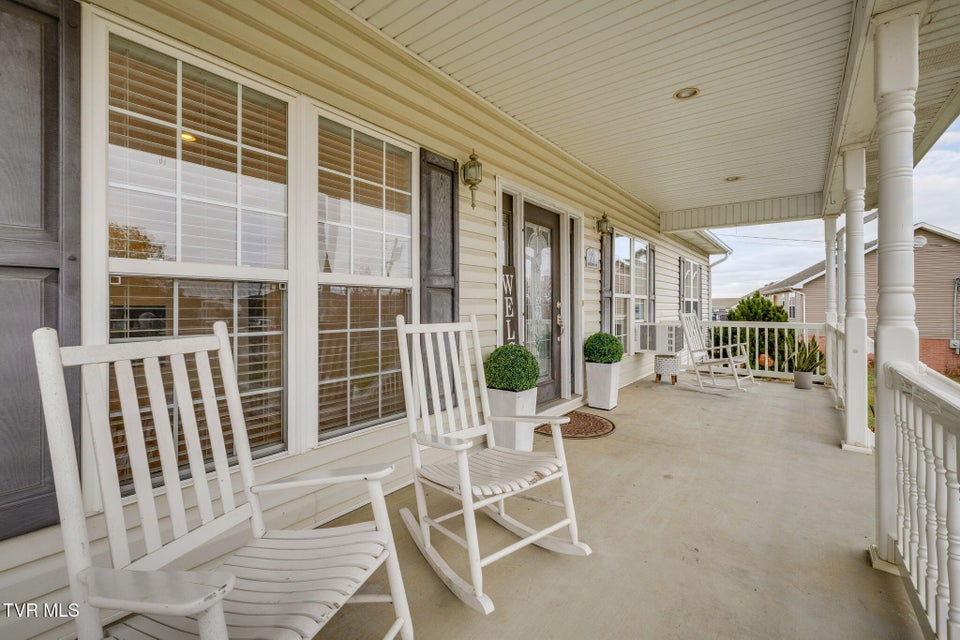 Photo #6: 27 Preakness Way