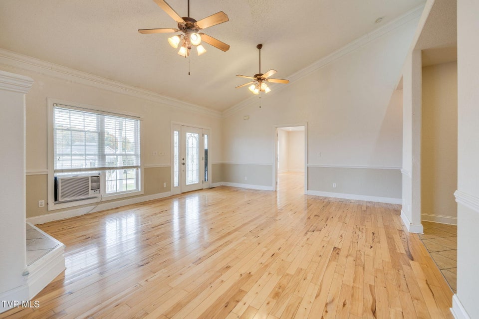 Photo #10: 27 Preakness Way