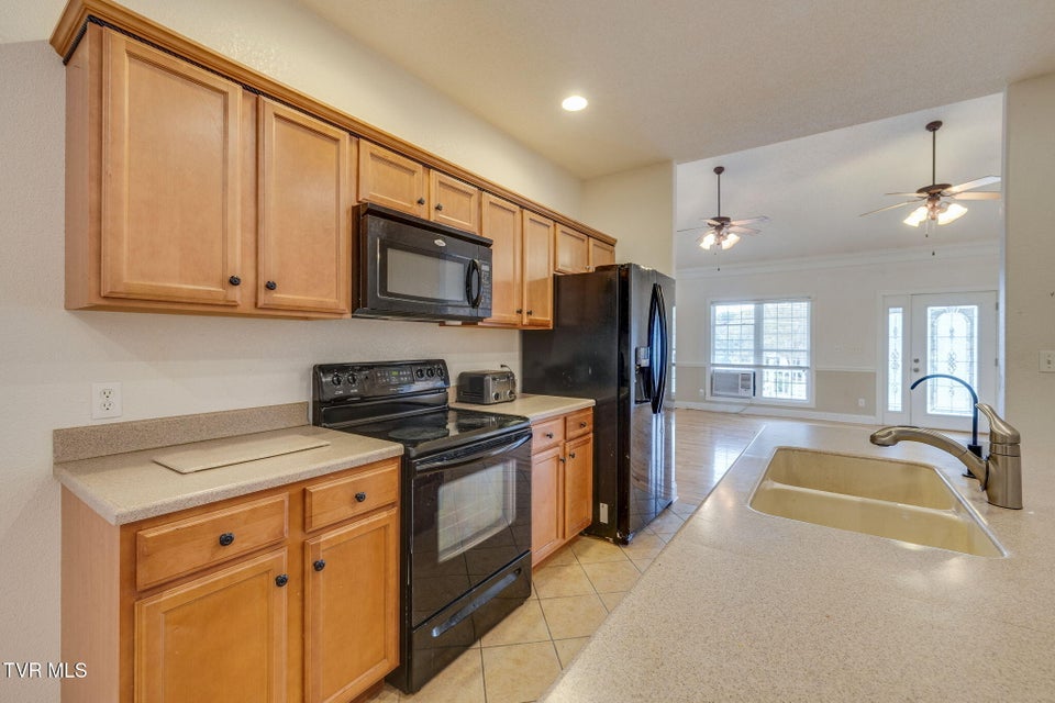 Photo #16: 27 Preakness Way