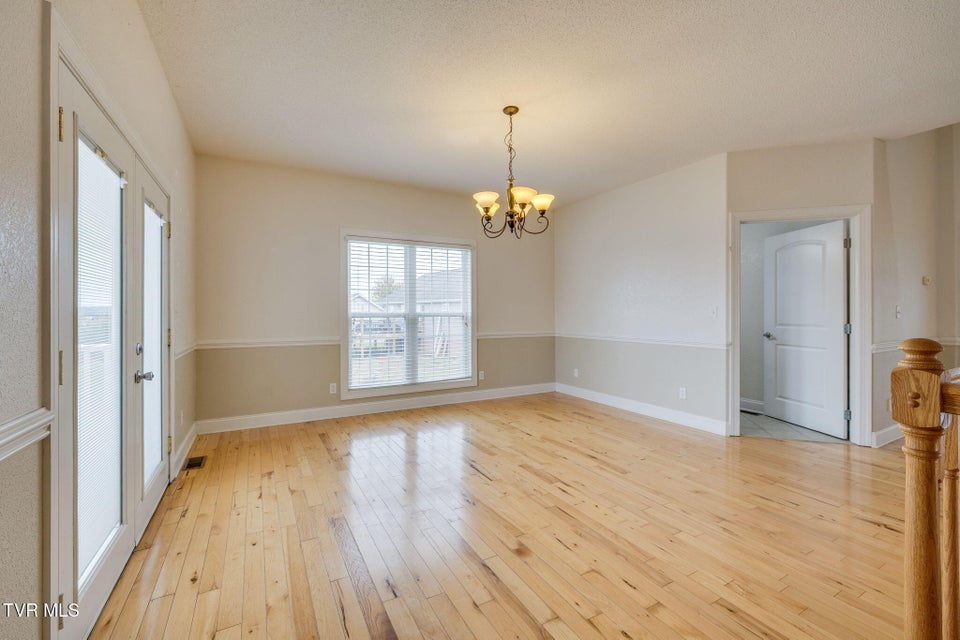 Photo #18: 27 Preakness Way