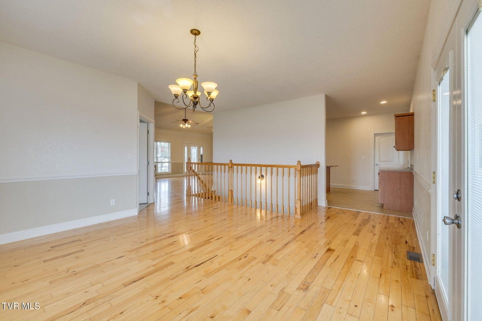 Photo #19: 27 Preakness Way