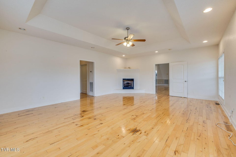 Photo #22: 27 Preakness Way