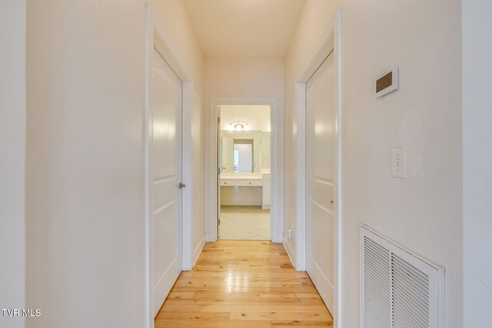 Photo #24: 27 Preakness Way