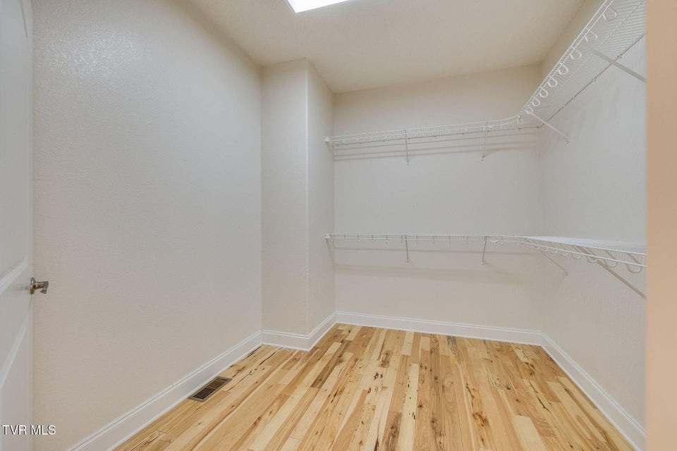 Photo #25: 27 Preakness Way