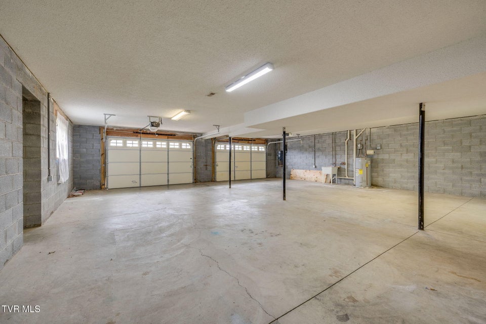 Photo #48: 27 Preakness Way