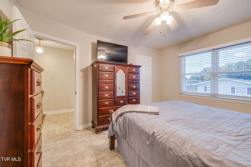 Photo #16: 1024 Konnarock Road