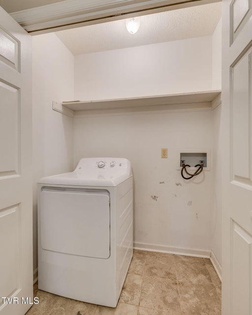 Photo #23: 1024 Konnarock Road