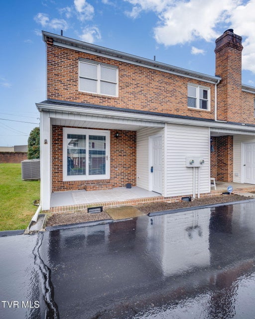 Photo #24: 1024 Konnarock Road