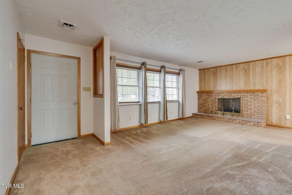 Photo #6: 400 Drinnon Drive