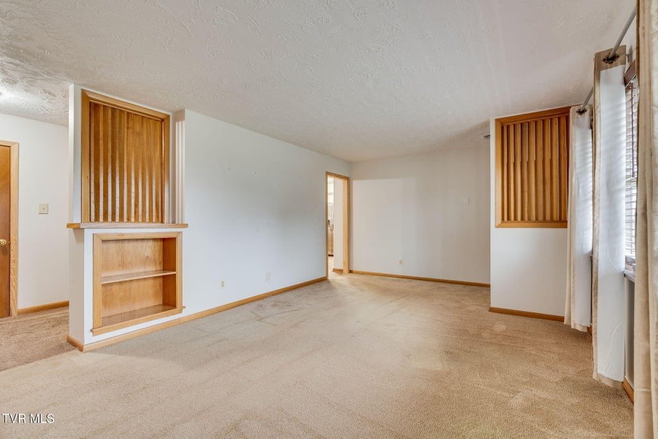 Photo #8: 400 Drinnon Drive