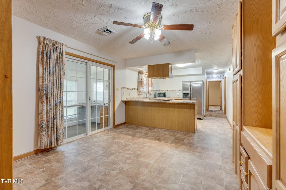 Photo #9: 400 Drinnon Drive