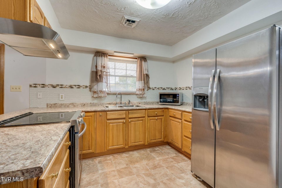 Photo #11: 400 Drinnon Drive