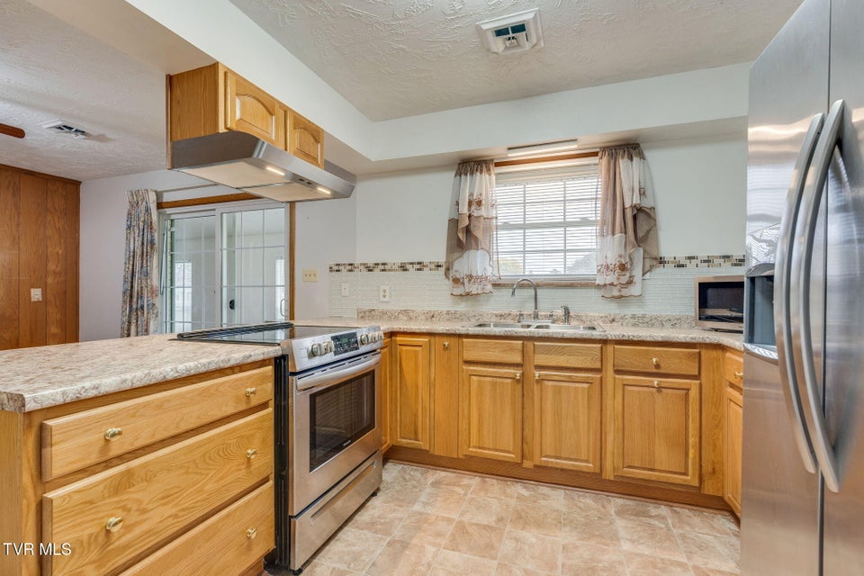 Photo #12: 400 Drinnon Drive