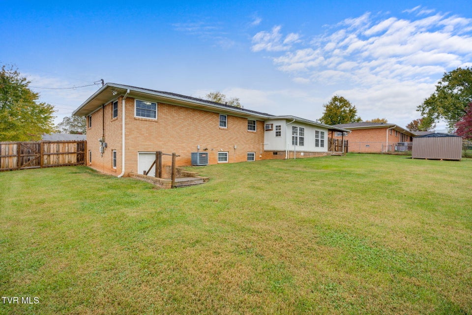 Photo #33: 400 Drinnon Drive