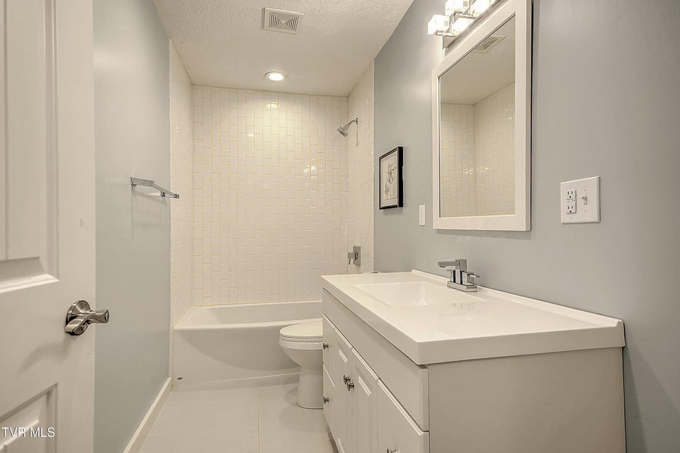 Photo #31: 22097 Strada Circle