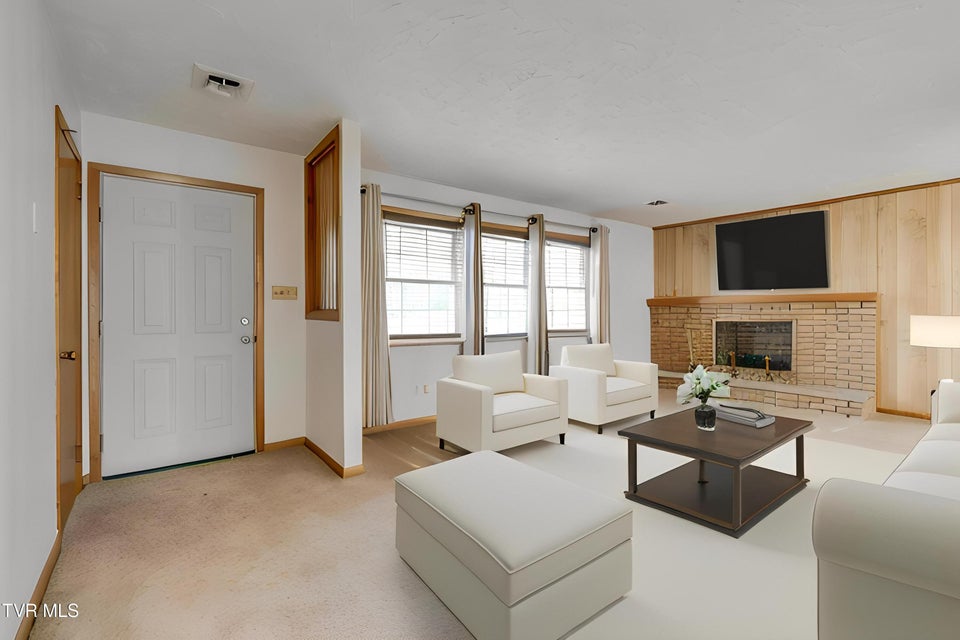 Photo #5: 400 Drinnon Drive