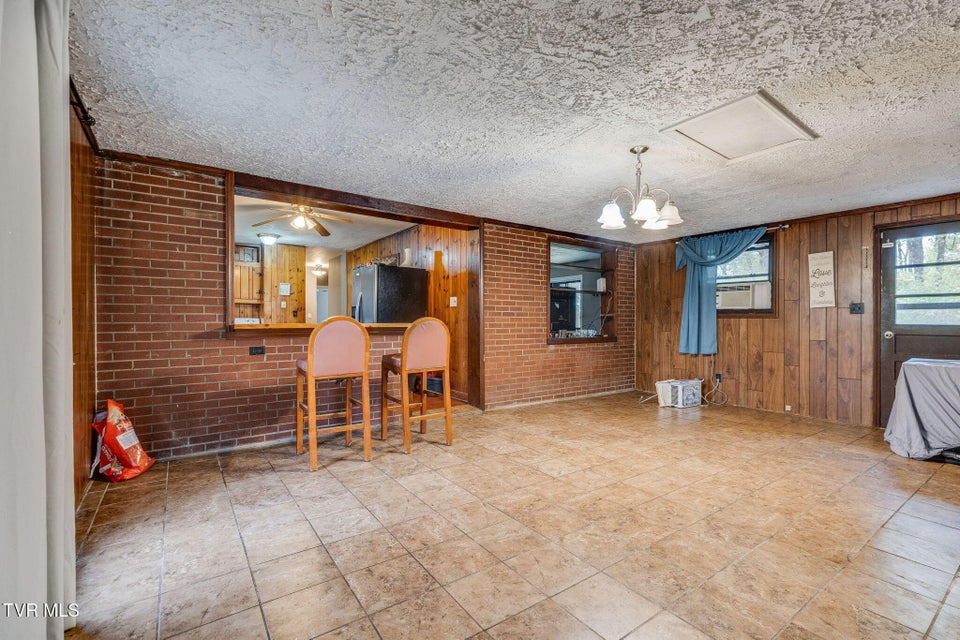 Photo #10: 911 Cumberland Street