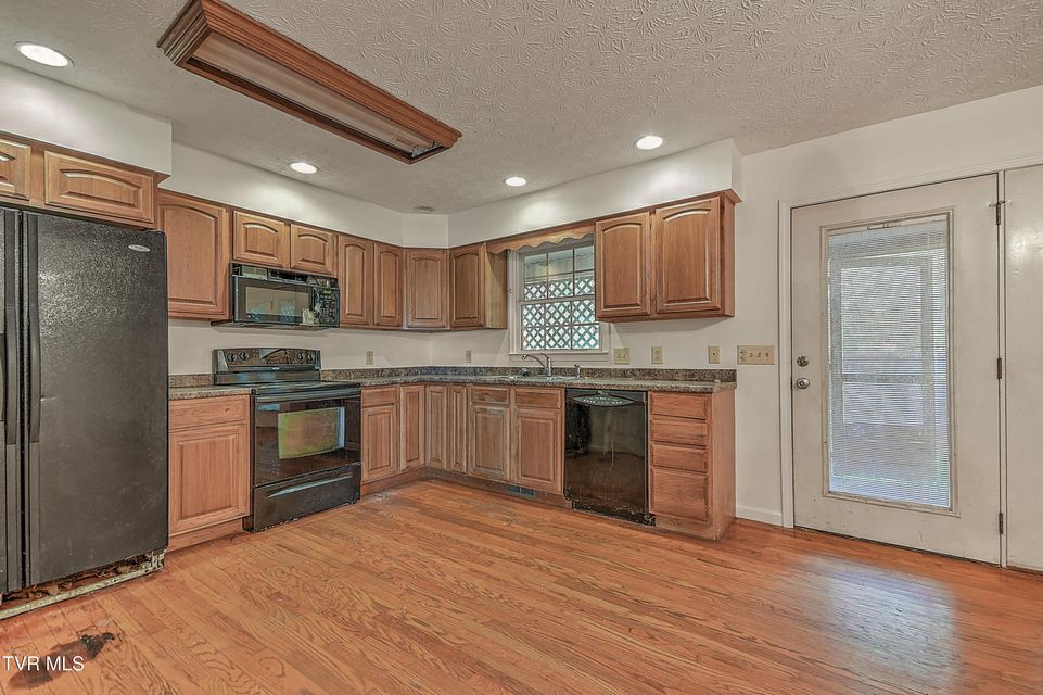 Photo #9: 1711 Granby Road