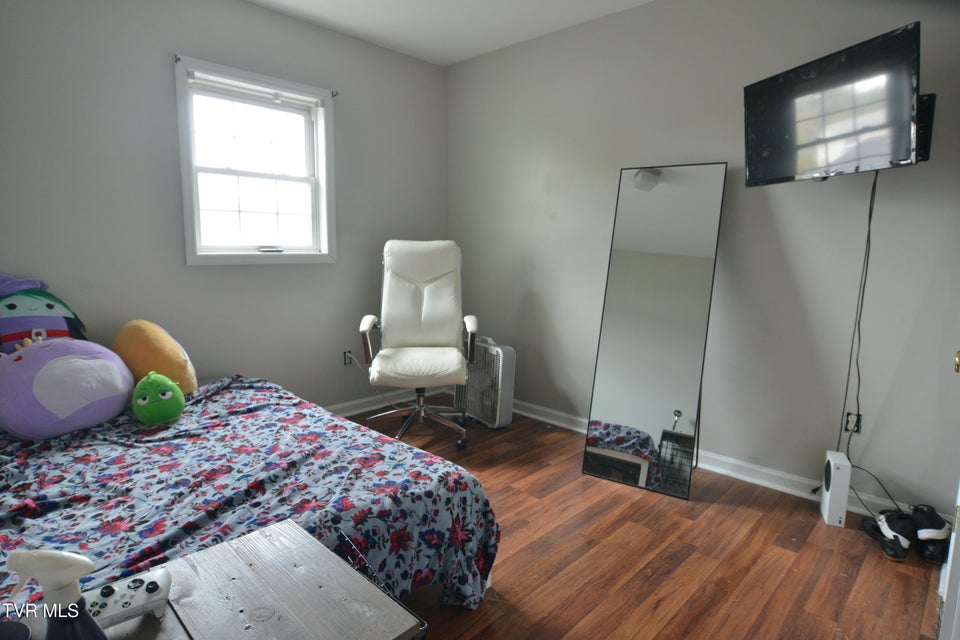 Photo #18: 684 Hallock Circle