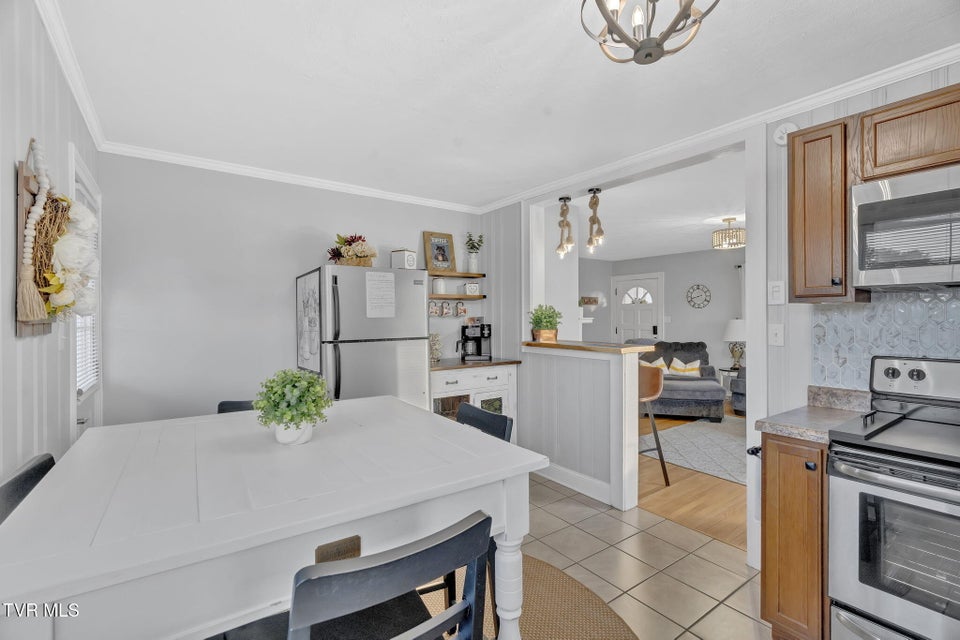 Photo #7: 102 Memorial Drive