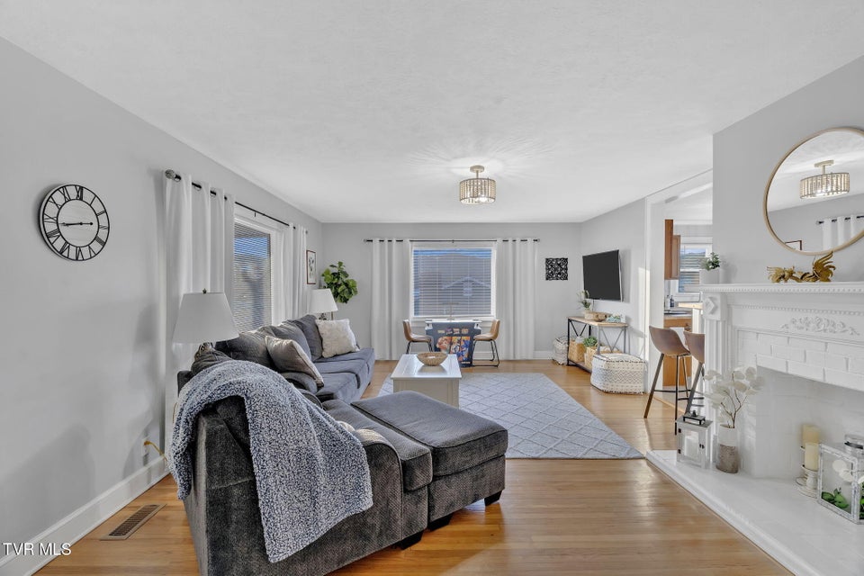 Photo #10: 102 Memorial Drive