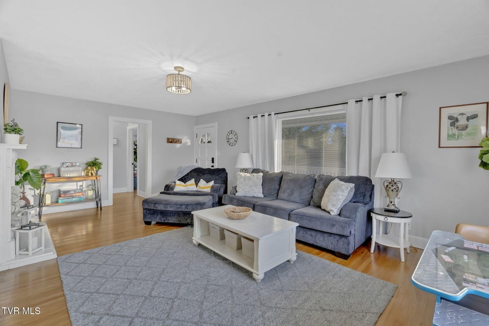 Photo #11: 102 Memorial Drive