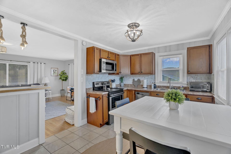 Photo #7: 102 Memorial Drive