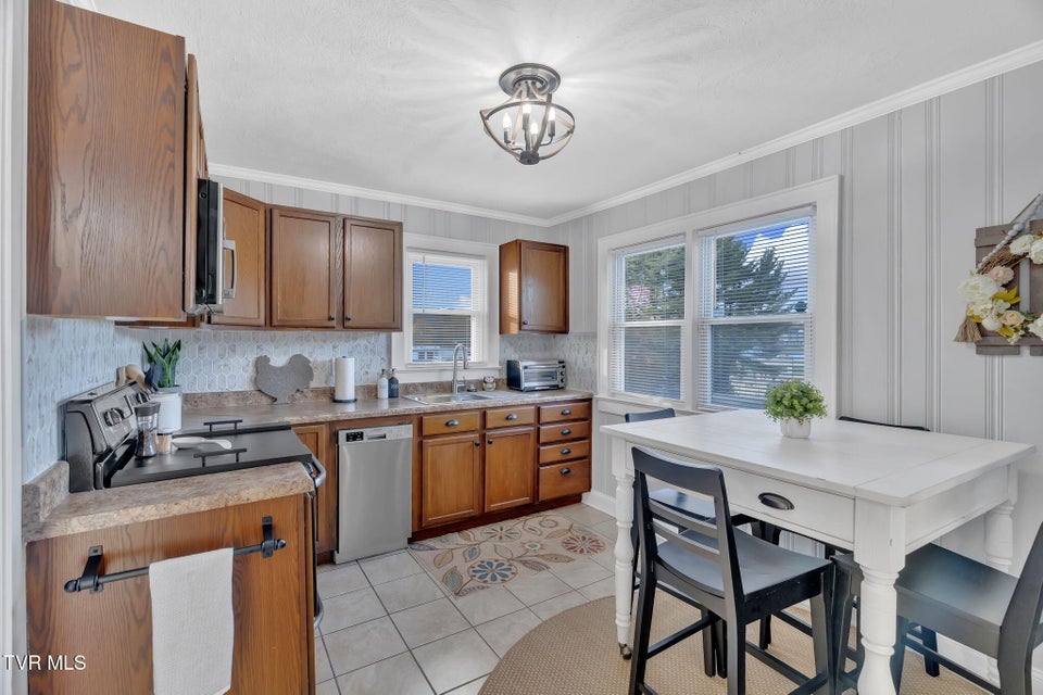 Photo #8: 102 Memorial Drive