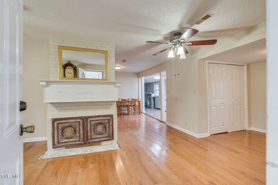 Photo #4: 1645 F Street