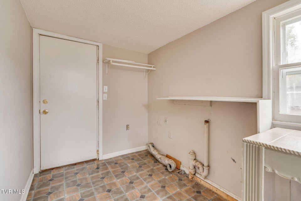 Photo #13: 1645 F Street