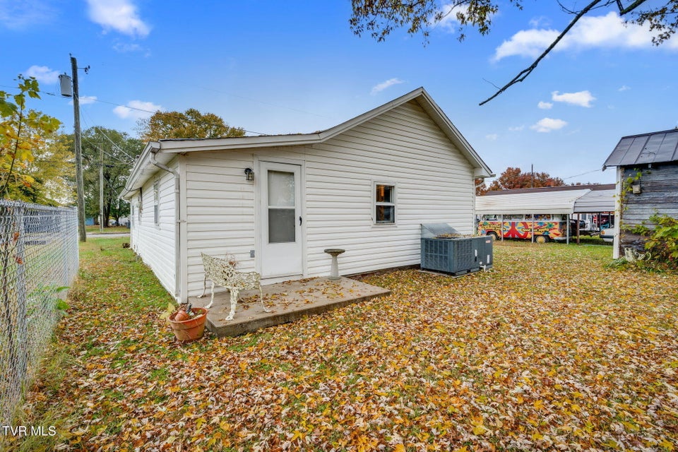 Photo #21: 1645 F Street