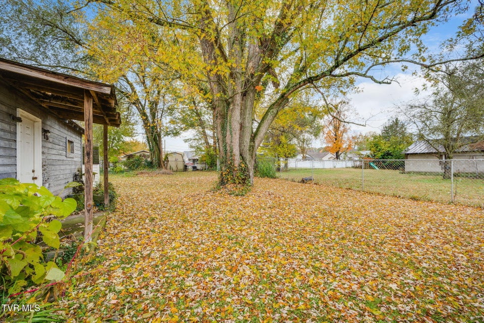 Photo #23: 1645 F Street