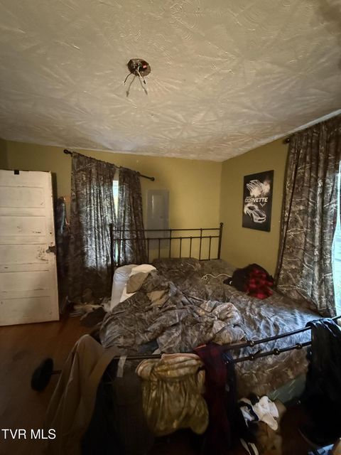 Photo #31: 2228 Netherland Inn Road