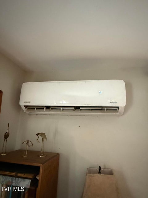 Photo #32: 2228 Netherland Inn Road