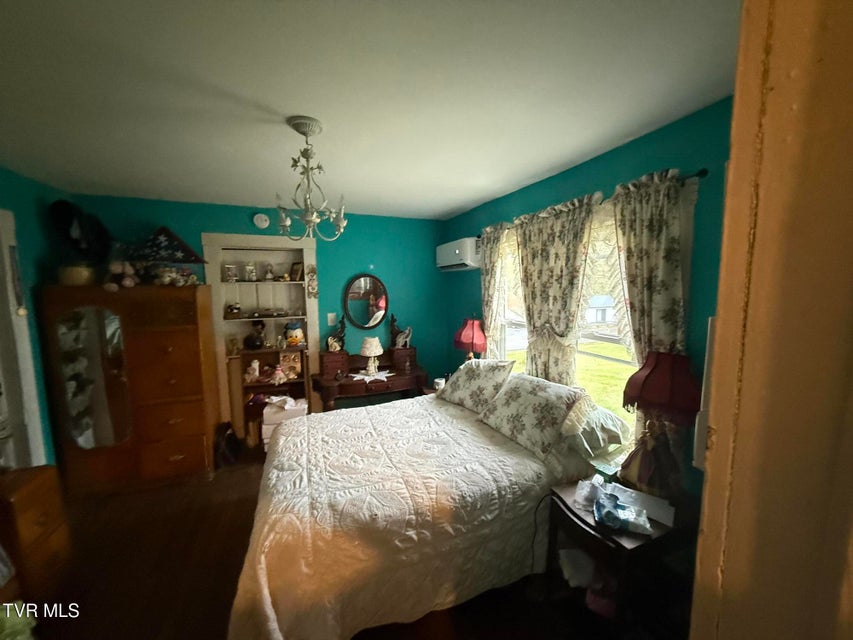 Photo #17: 2228 Netherland Inn Road