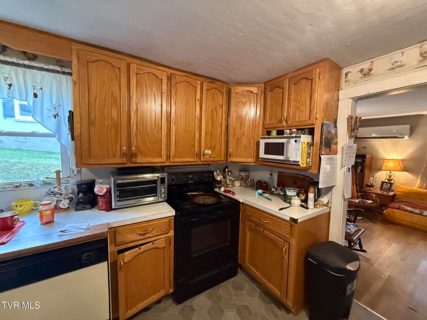 Photo #8: 2228 Netherland Inn Road