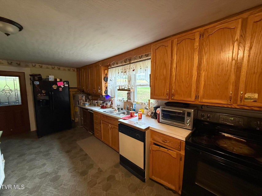 Photo #6: 2228 Netherland Inn Road