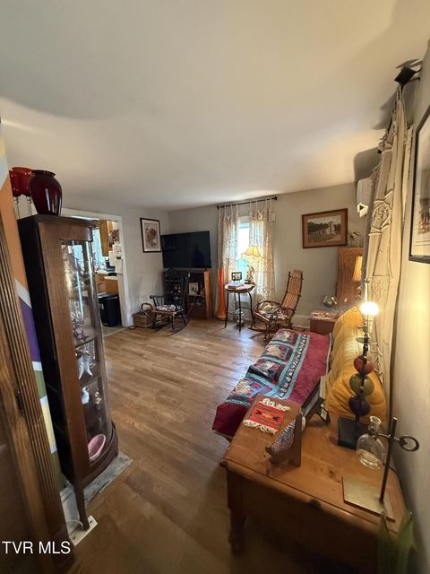 Photo #4: 2228 Netherland Inn Road