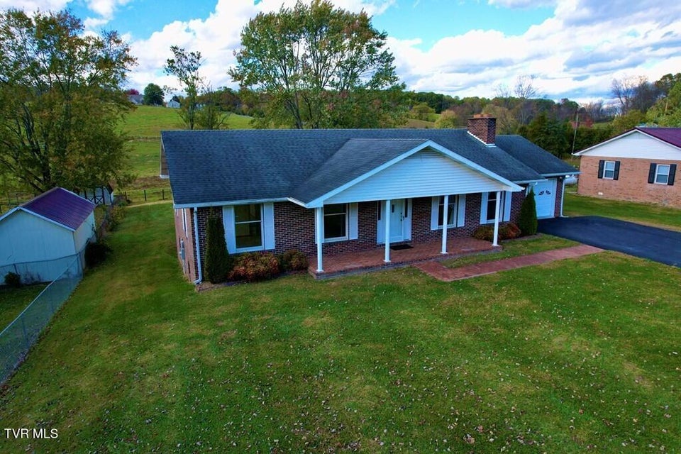 Photo #40: 28261 Lee Highway