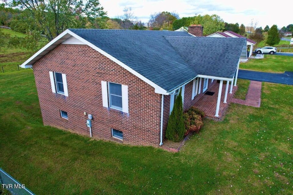 Photo #41: 28261 Lee Highway