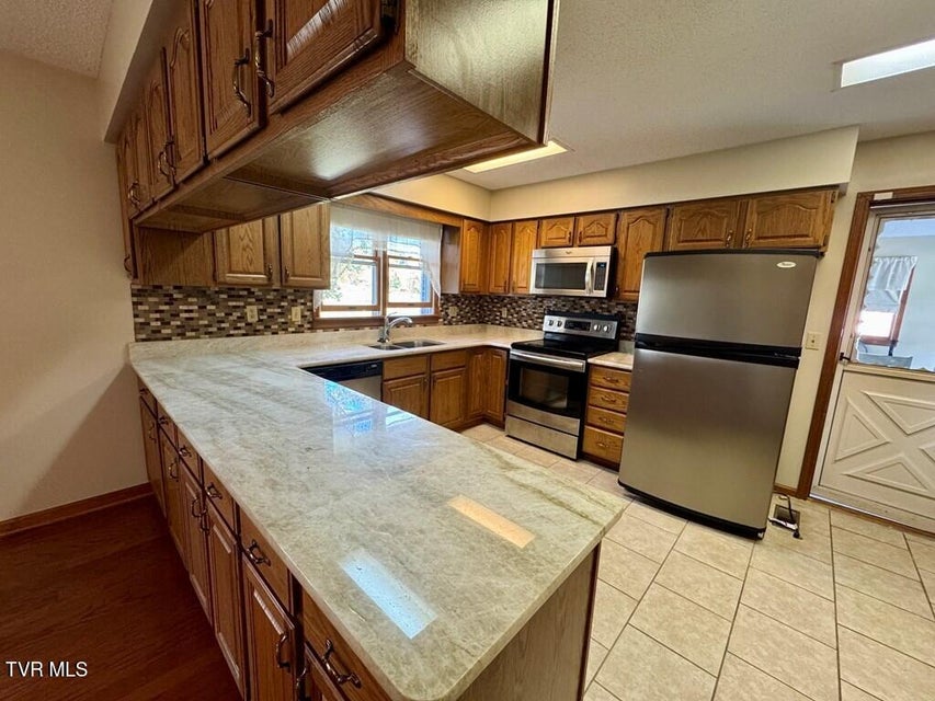 Photo #5: 28261 Lee Highway