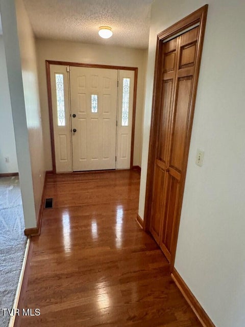 Photo #9: 28261 Lee Highway