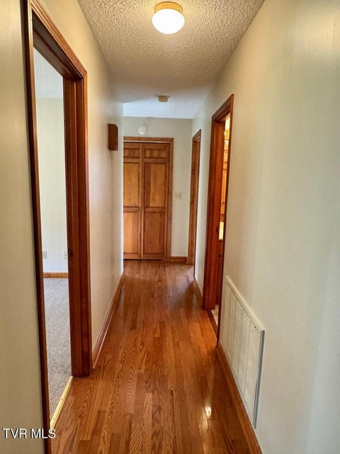 Photo #10: 28261 Lee Highway